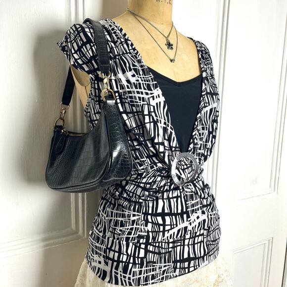 J.T.B Black & White Retro Tank with Silver Circle Clasp in Front size M - Picture 2 of 8